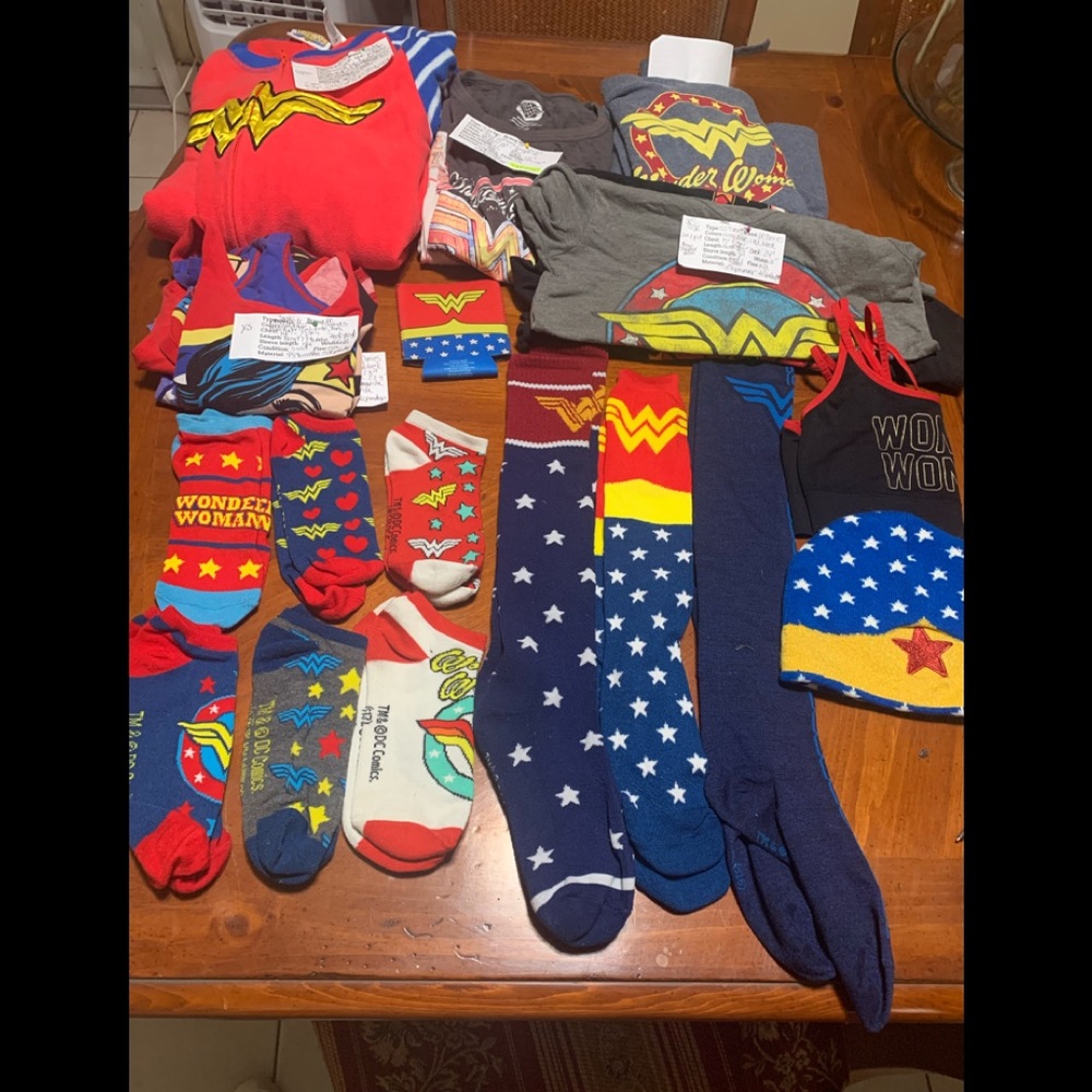 Wonder Woman Bundle.  XS/Small & OS